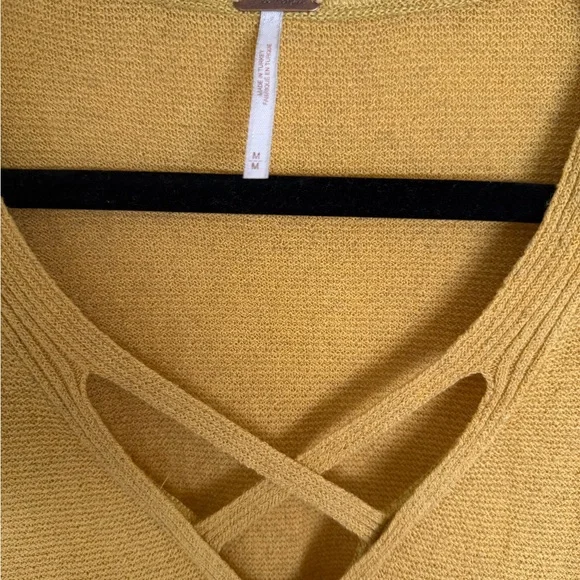 Free People Mustard Criss Cross Tunic Sweater Top - Picture 4 of 4